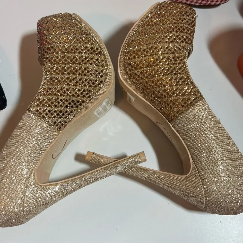 🛍️ Gold rhinestone glitter platform slip on stiletto high heel pumps size 7.5
